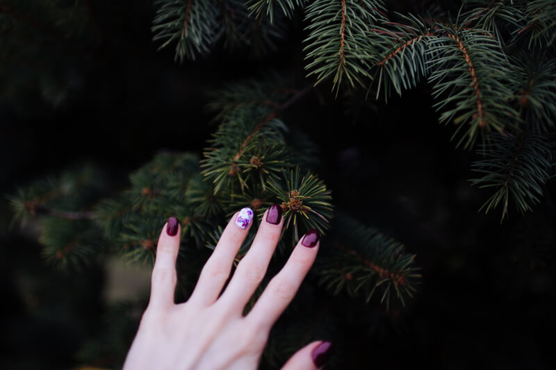 Nail colour experts - the best autumn nail colours & stylish shades